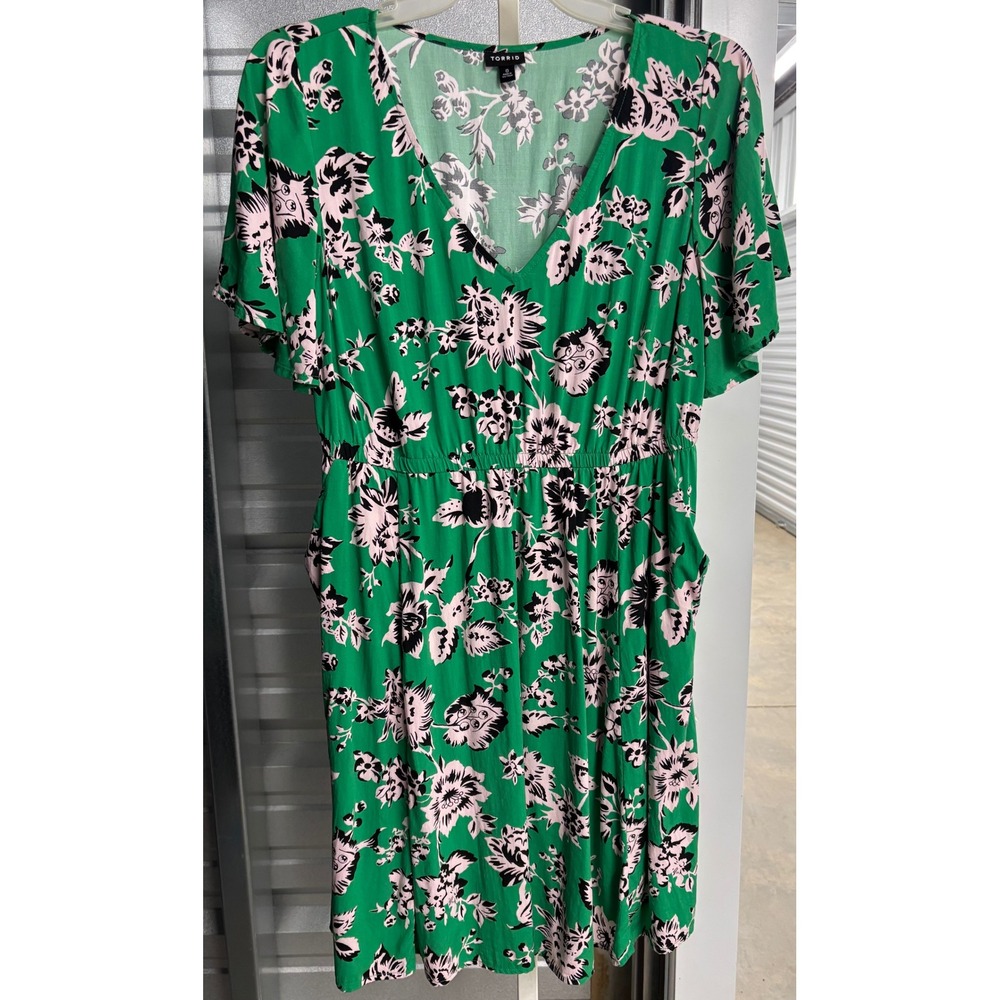 Torrid Green Floral V-Neck Mini Dress Flutter Sleeve Pockets Size 0 L XL